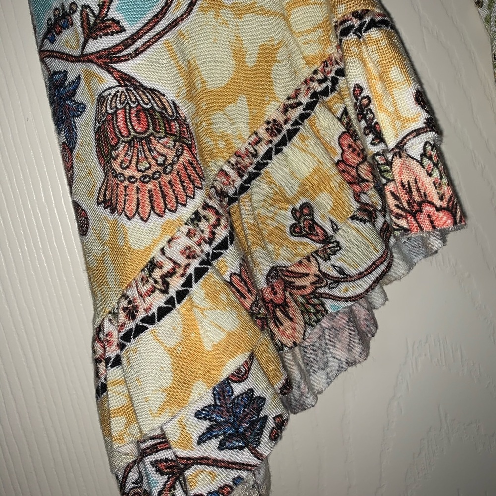 Plus Size Spring Print Tunic - Picture 3 of 6